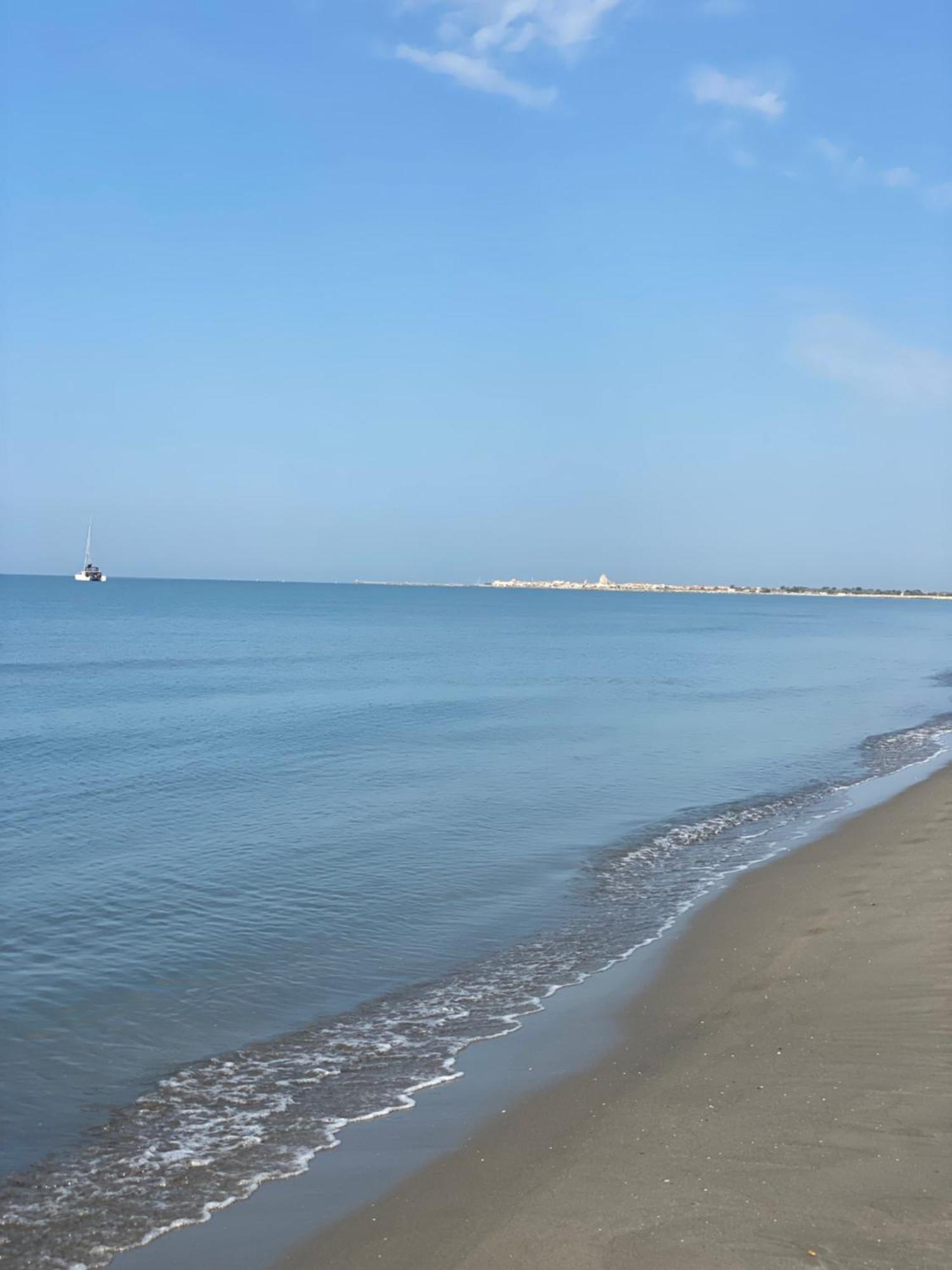 Appartement Duplex Climatise Le Trident Saintes-Maries-de-la-Mer Eksteriør bilde